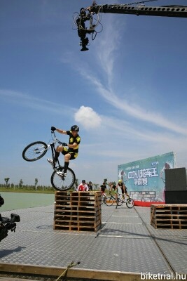 2013-hegetriál-kína1