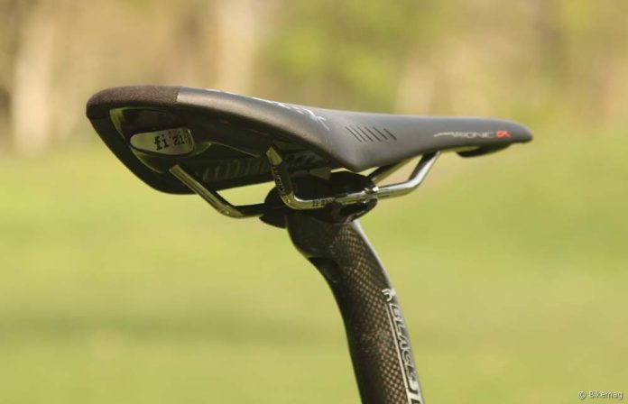 fi’zi:k Arione CX nyeregteszt