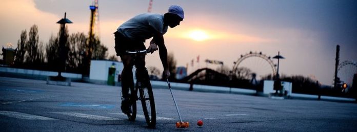 Bringaspolo(c)Bike_Polo_Vienna