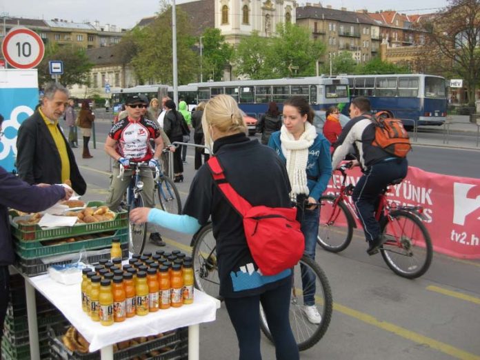 BAM 2011: Bringásreggelit tartottak az ország 12 pontján
