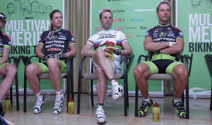 árom világbajnok, balról: Gunn-Rita Dahle Flesja, José Antonio Hermida és Ralph Näf