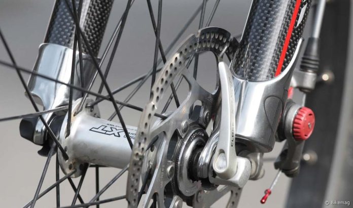 PRO 445 Carbon merevvilla