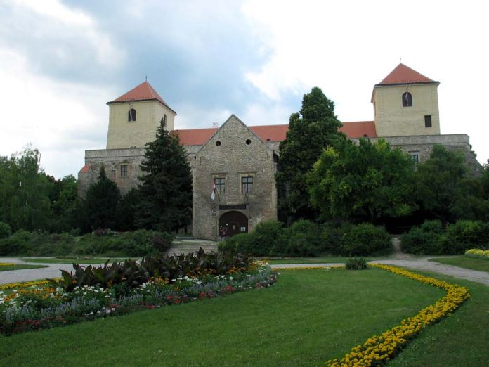 Várpalota, Thury vár