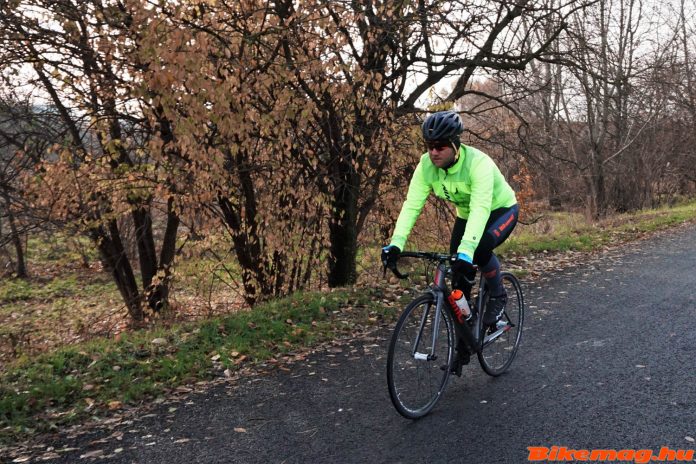 btwin900-visible-kabat-1 btwin 900 visible téli kabát
