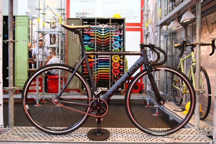 csepel_schwinn_kerekparok1