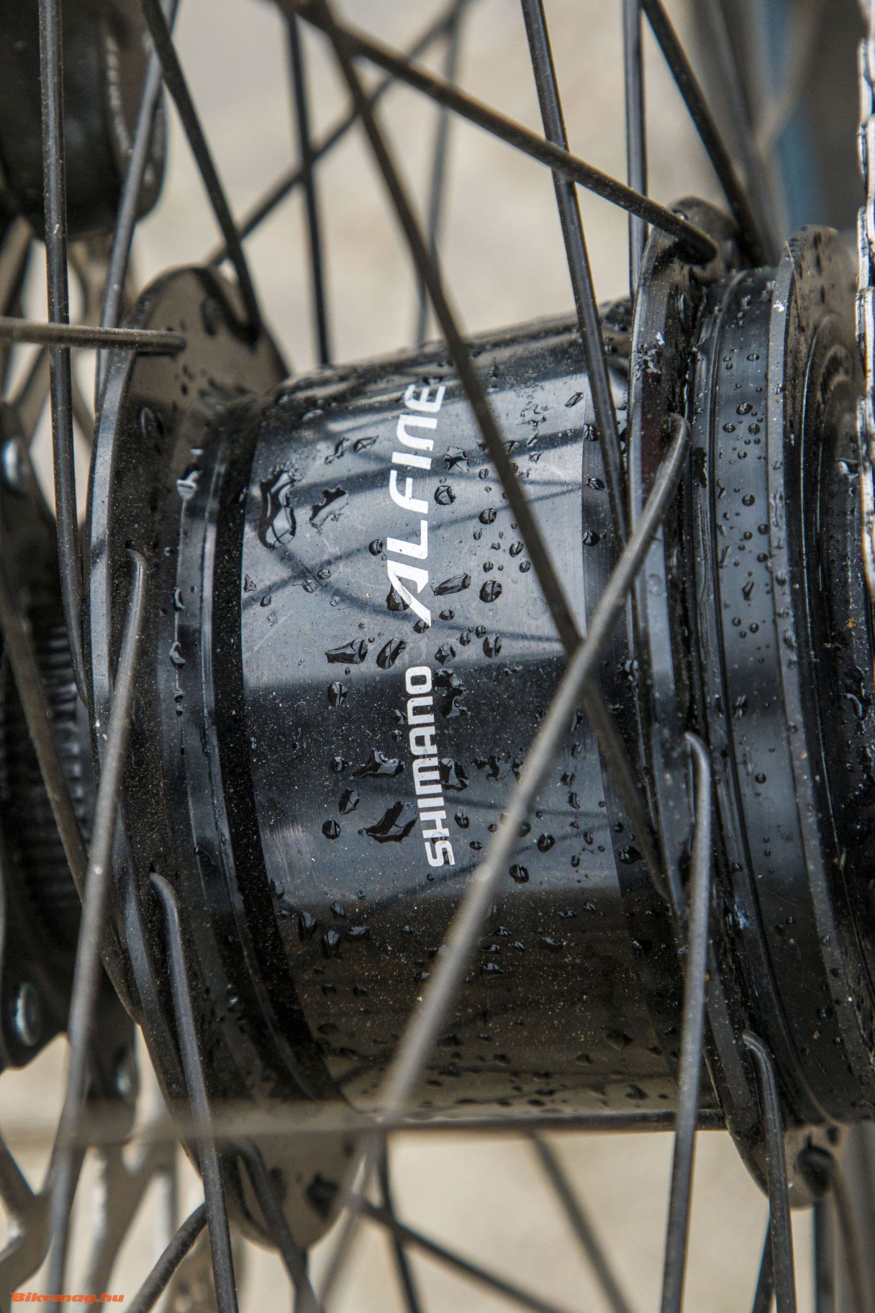 8-as Alfine agyváltó. Vagy megszereted vagy megutálod.