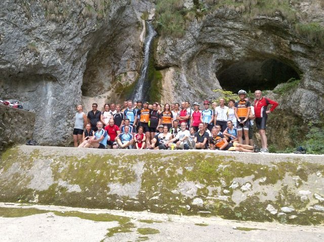 hataron_tura_Csoportkép