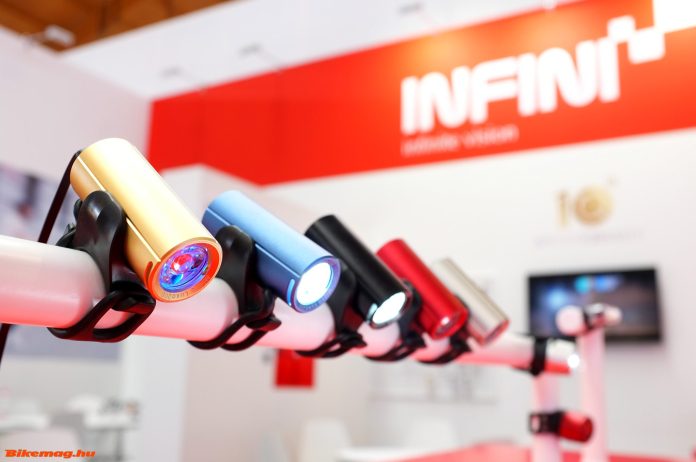 infini4904