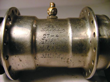Legrégebbi működőképes Torpedo agyam Zürich-Berlin felirattal. Egyes belső részegységei egy 1925-ből származó, optikailag reménytelen állapotban lévő példányból lettek kipótolva. Utóbbi a legrégebbi tulajdonomban lévő ilyen típusú agy.