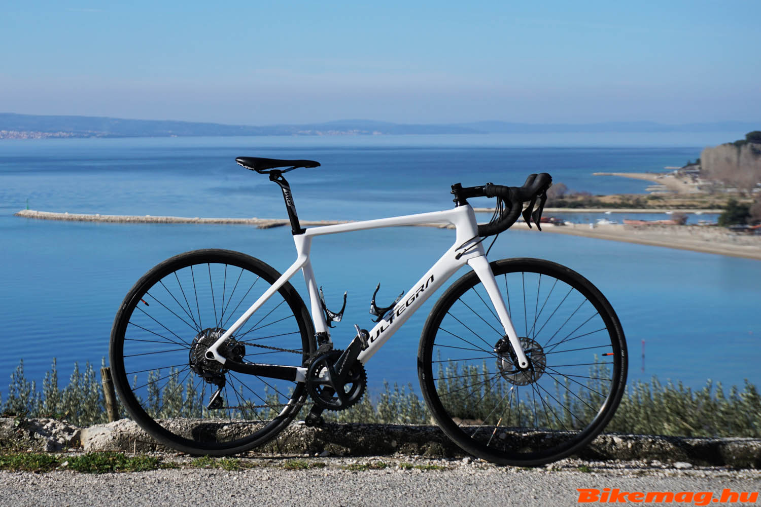 Shimano Ultegra R8000 Review: With disc brakes to overcome the