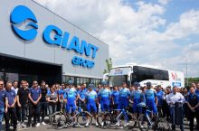 Giant gyárlátogatás a Team BikeExchange-Jaycoval